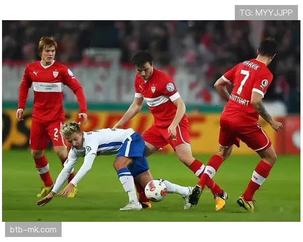 法兰克福0-2不敌门兴格拉德巴赫,遭遇联赛三连败 法兰克福0-2不敌门兴格拉德巴赫,遭遇联赛三连败